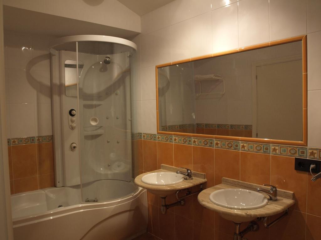 Hotel Lastres Miramar Bagian luar foto